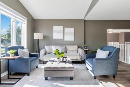 5 CORK CRESCENT, Brantford, Ontario N3V 1E3, Kanada