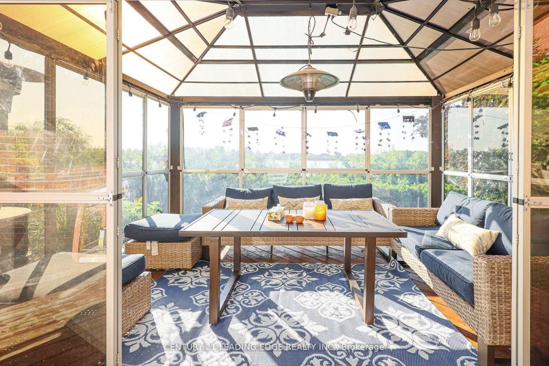 18 PEREGRINE GROVE, Brampton, 安大略省 L6S 4B6, 加拿大