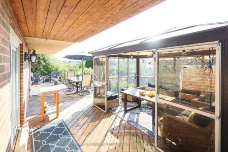 18 PEREGRINE GROVE, Brampton, 安大略省 L6S 4B6, 加拿大