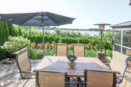 18 PEREGRINE GROVE, Brampton, 安大略省 L6S 4B6, 加拿大