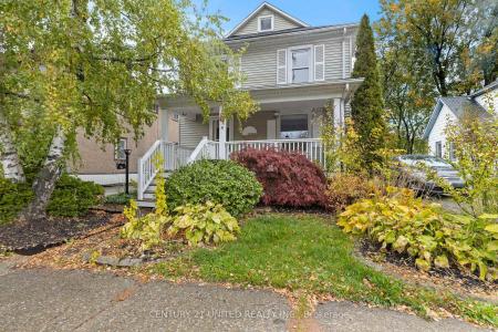 16 LOCUST STREET, Welland, Ontario L3C 4J2, Canada