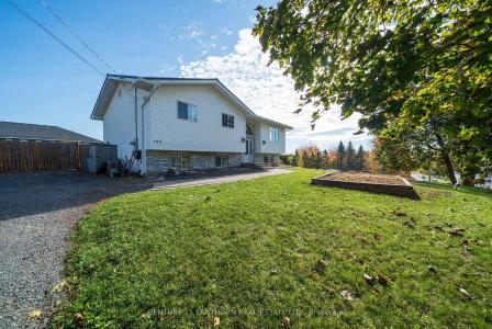 144 CENTRE STREET, Deseronto, Онтарио K0K 1X0, Канада