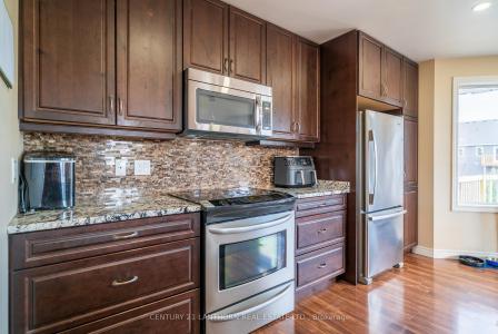 144 CENTRE STREET, Deseronto, Онтарио K0K 1X0, Канада