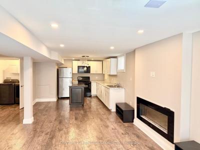 80 SAVAGE ROAD, Newmarket, Ontario L3X 1R1, Canadá