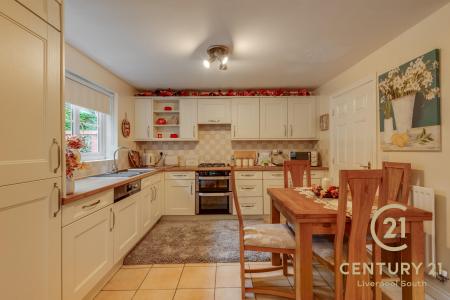 1, Lightoaks Drive, Liverpool, Vương Quốc Anh