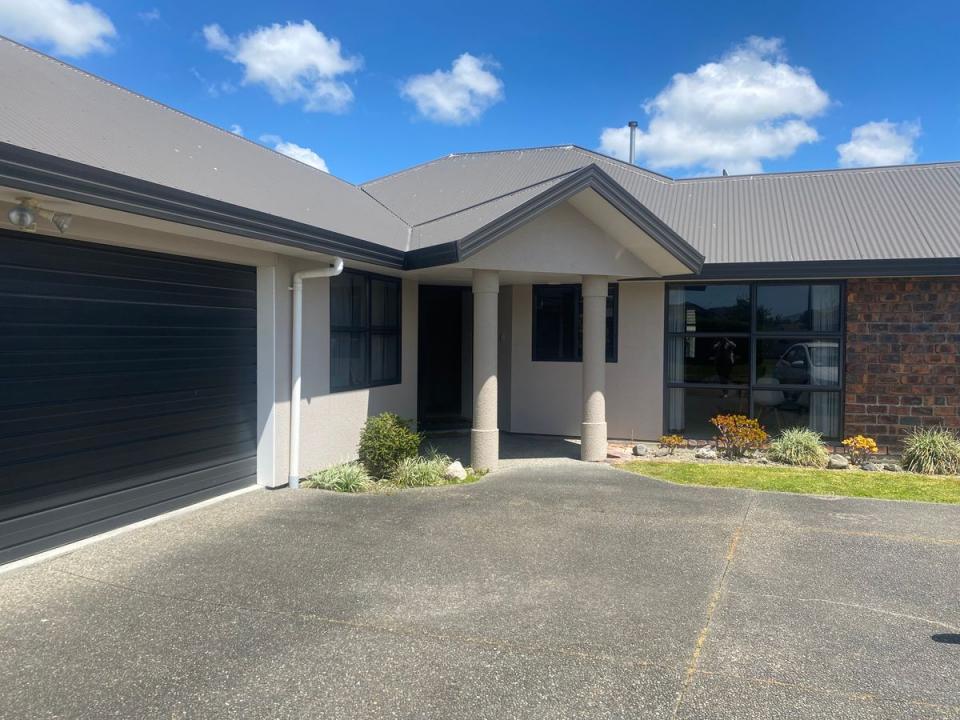 8 Geneva Terrace, Kelvin Grove, Palmerston North City 4414, New Zealand