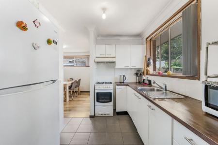 18b Gleeson Place, Abbotsbury, NSW 2176, Australia