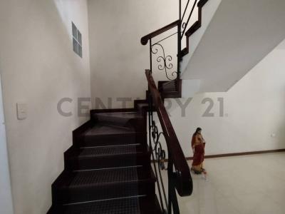 Urb. Alameda Dolores Mz D lote 12 , Arequipa, Arequipa 00001, Peru