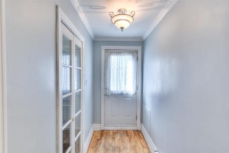 901 Rue Lise, Laval (Sainte-Dorothée), 魁北克省 H7X 2M6, 加拿大