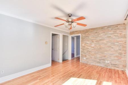 901 Rue Lise, Laval (Sainte-Dorothée), 魁北克省 H7X 2M6, 加拿大