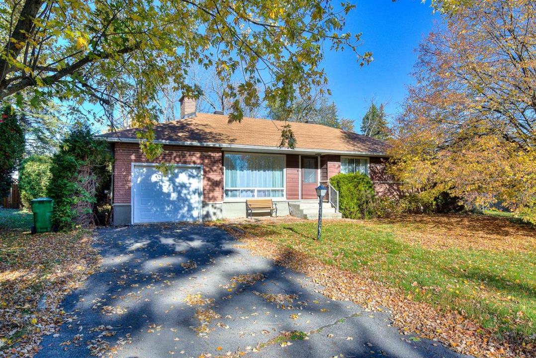 84 9e Rue, Montréal (Pierrefonds-Roxboro), Quebec H8Y 1J5, Kanada