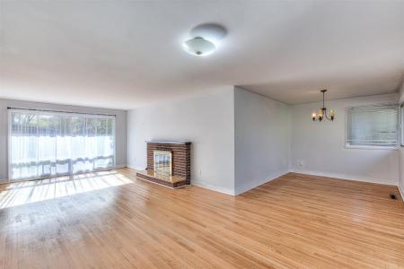 84 9e Rue, Montréal (Pierrefonds-Roxboro), Quebec H8Y 1J5, Kanada