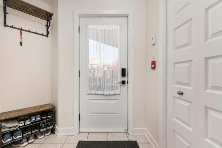 6075 Rue Charpentier, Brossard, 퀘벡주 J4Z 0L6, 캐나다