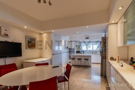 AV. AVELLANEDA 2000, Flores, Capital Federal 00001, Argentine