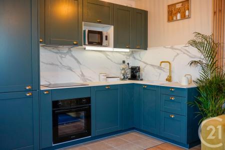 Serris, Isla De Francia 77700, Francia