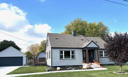 1069 Heavenridge, Essexville, Michigan 48732, USA