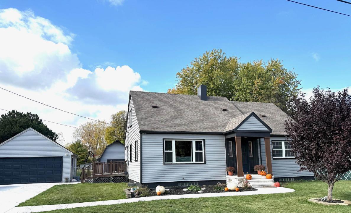 1069 Heavenridge, Essexville, 密西根州 48732, 美國