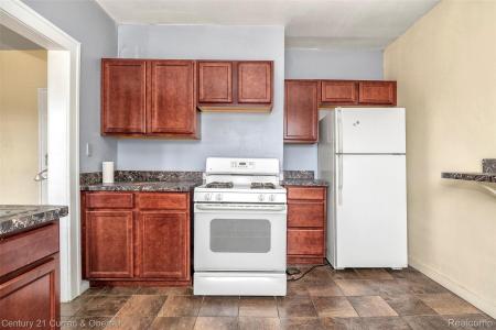 2377 Oakdale Street, Detroit, Michigan 48209, USA