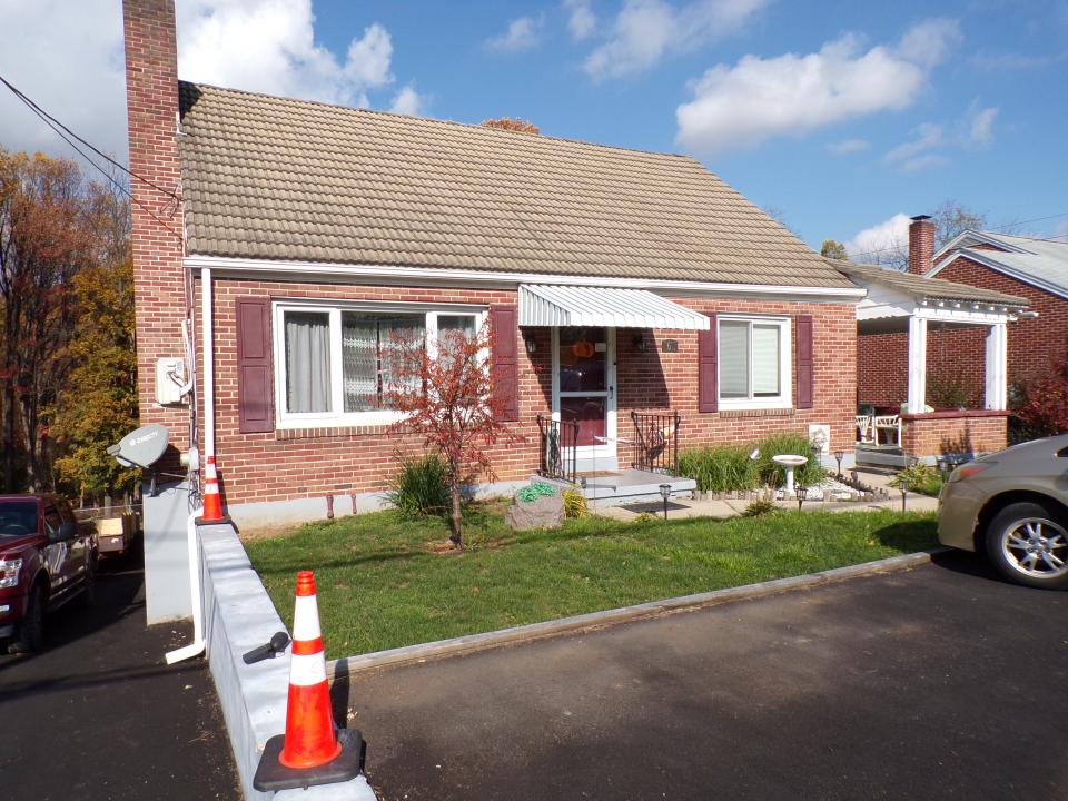 1615 Mount Laurel Rd, Temple, Pennsylvania 19560, USA