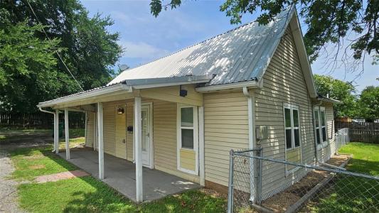 409 E 7th Street, Ferris, Texas 75125