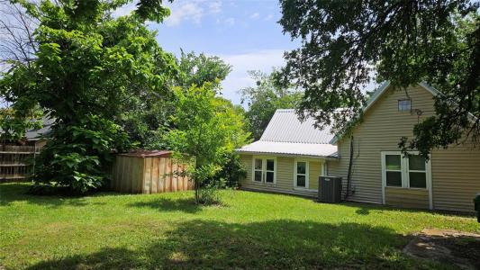 409 E 7th Street, Ferris, Texas 75125