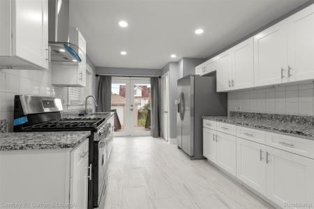 4745 Mead Street, Dearborn, Michigan 48126, Estados Unidos