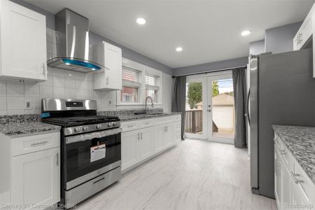 4745 Mead Street, Dearborn, Michigan 48126, Estados Unidos