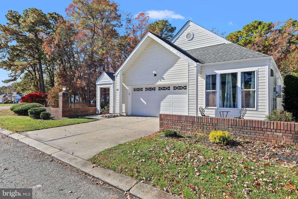 100 Deerfield Drive, Manahawkin, New Jersey 08050