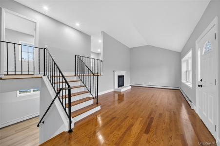 13 Mountain View Avenue, Saugerties, ניו יורק 12477, ארצות הברית של אמריקה