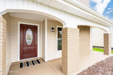 38 Twyford Lane, Manchester, New Jersey 08759