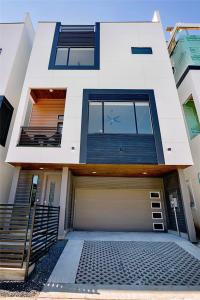 511 Memorial Heights Drive, Houston, Texas 77007