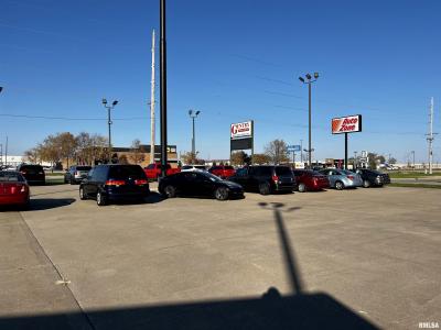 1719 E JACKSON Street, Macomb, Illinois 61455