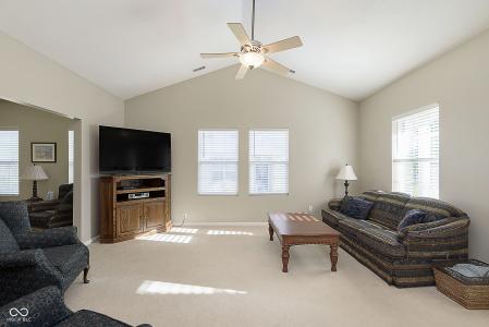 5225 Dunewood Way, Avon, Indiana 46123, États-Unis