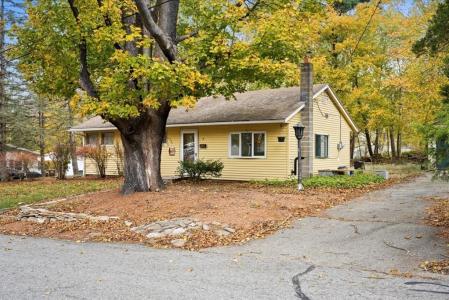 2 Sunset Ln, Spencer, Massachusetts 01562, Stati Uniti