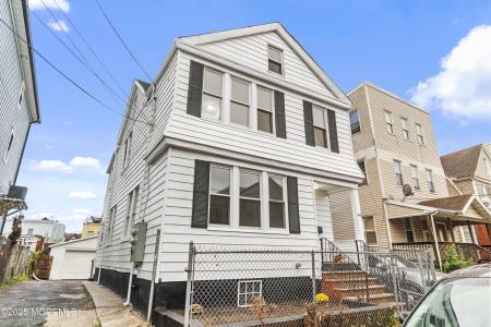 366 Badger Avenue, Newark, Нью-Джерси 07112, Соединенные Штаты