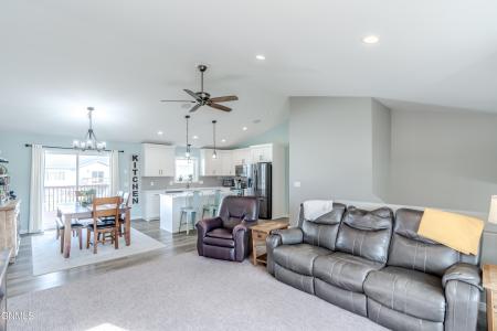 3919 Meridian Drive, Bismarck, צפון דקוטה 58504, ארצות הברית של אמריקה 