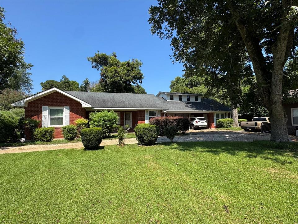 6142 Masonic Drive, Alexandria, Louisiana 71031