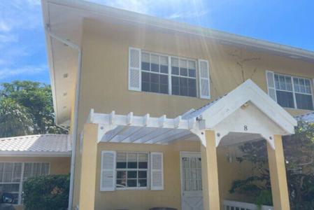 8, POINCIANA'S 2 BED 2.5 BATH WALKERS ROAD, Windermere, South Sound, Grand Cayman, Cayman Islands