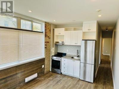 2029 EGLINTON AVENUE WEST, Toronto (caledonia-fairbank), Ontario M6E 2K4, Canada