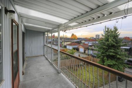 448 E 59TH AVENUE, Vancouver, קולומביה הבריטית V5X 1Y1, קנדה