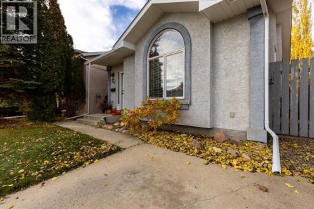 66 ASSINIBOIA WAY WEST, Lethbridge, Alberta T1K 7L7, Canada