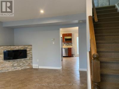 50 CHAPMAN COURT, London North (north I), Ontario N6G 5E1, Canadá