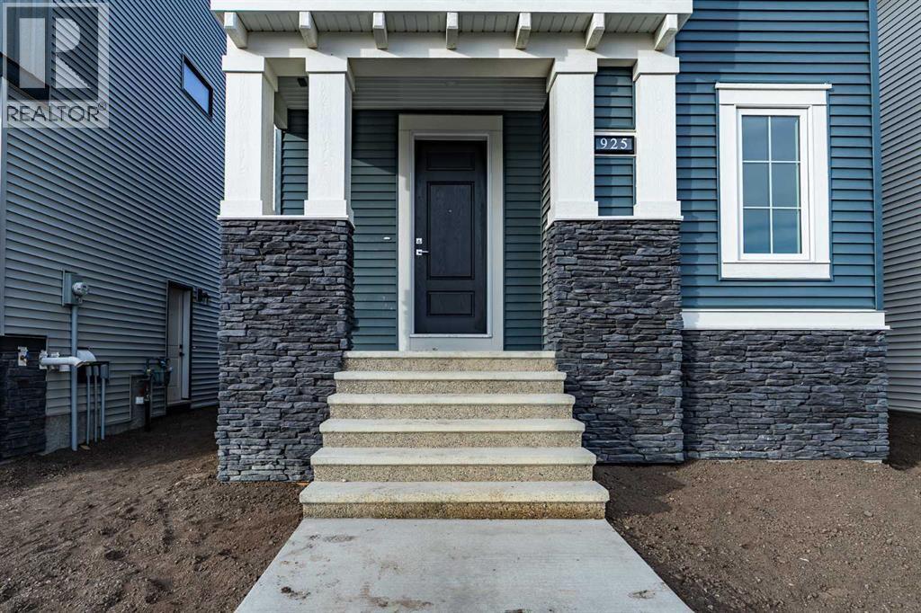 925 REYNOLDS LANE SOUTHWEST, Airdrie, Alberta T4B 5L7, Canadá