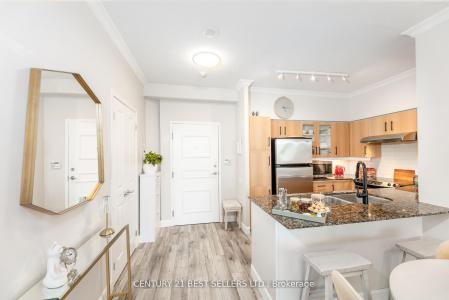 15 WINDERMERE AVENUE, Toronto, Ontario M6S 5A2, Canada