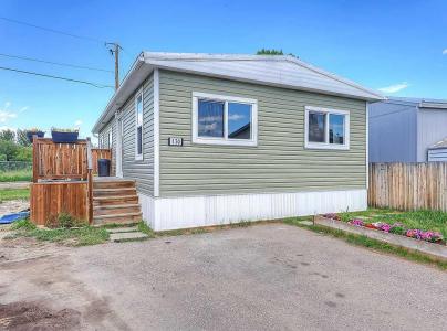130 SUNSET WAY NE, High River, Alberta T1V 1J4, Canada