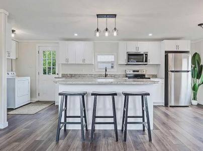 130 SUNSET WAY NE, High River, Alberta T1V 1J4, Canadá