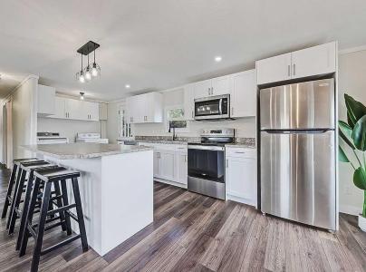 130 SUNSET WAY NE, High River, Alberta T1V 1J4, Canadá