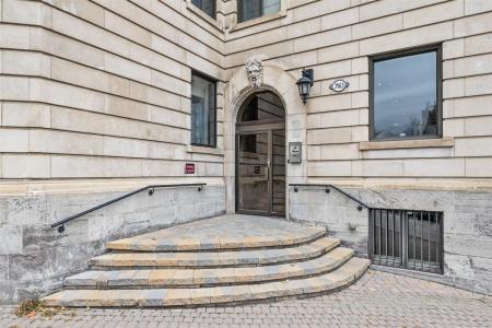 3465  Ch. de la Côte-des-Neiges, Montréal (Ville-Marie), Quebec H3H 1T7, Kanada