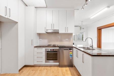 2 Mckinnon Avenue, Five Dock, NSW 2046, Australie