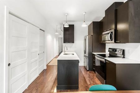3521 Rue St-Dominique, Montréal (Le Plateau-Mont-Royal), Quebec H2X 2X5, Kanada